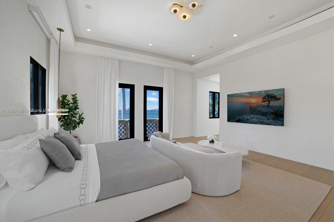 For Sale: $32,500,000 (7 beds, 7 baths, 6023 Square Feet)