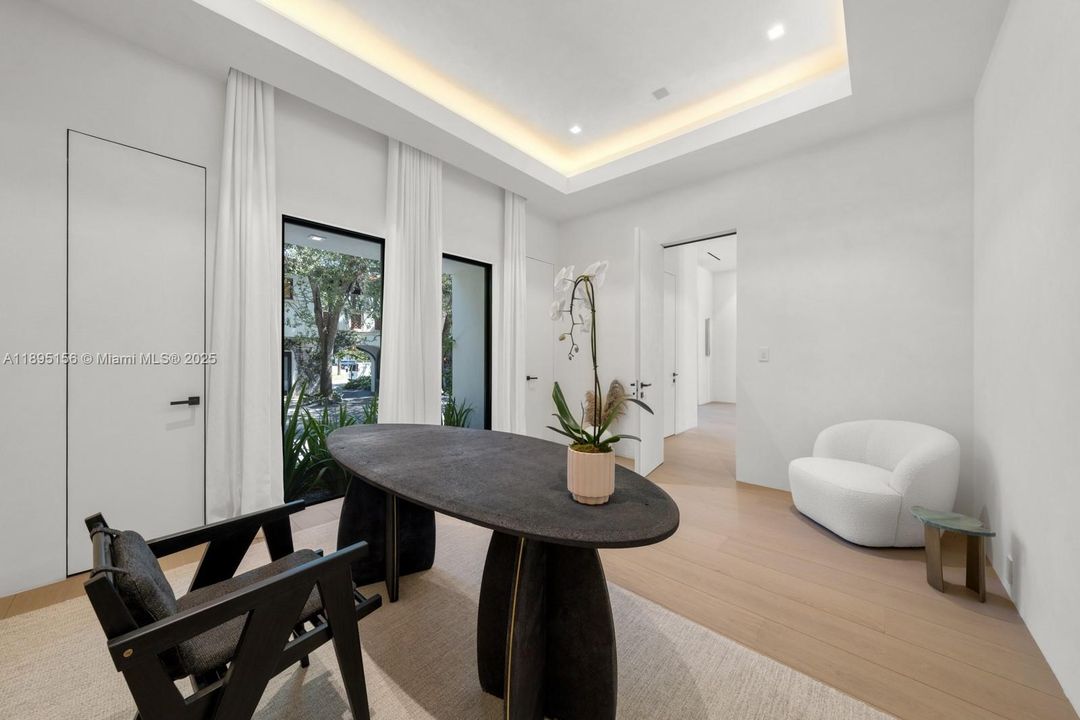 For Sale: $32,500,000 (7 beds, 7 baths, 6023 Square Feet)