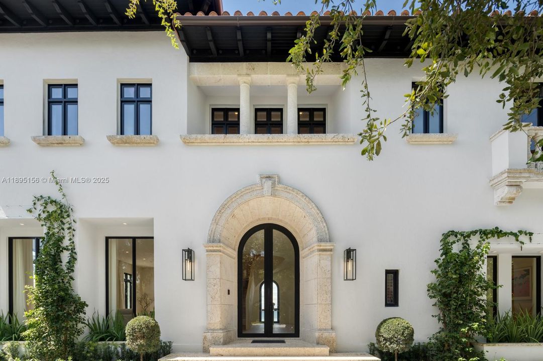 For Sale: $32,500,000 (7 beds, 7 baths, 6023 Square Feet)