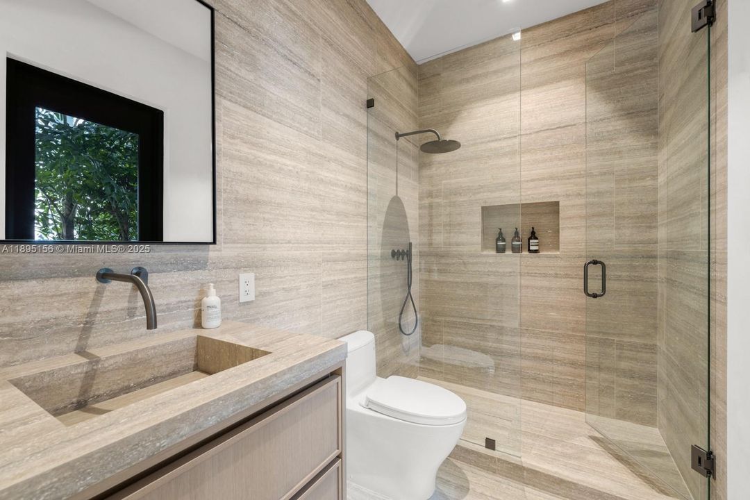 For Sale: $32,500,000 (7 beds, 7 baths, 6023 Square Feet)