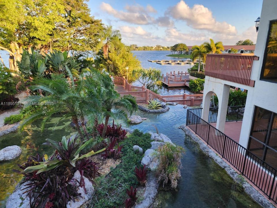 待售: $279,900 (2 贝兹, 2 浴室, 1150 平方英尺)