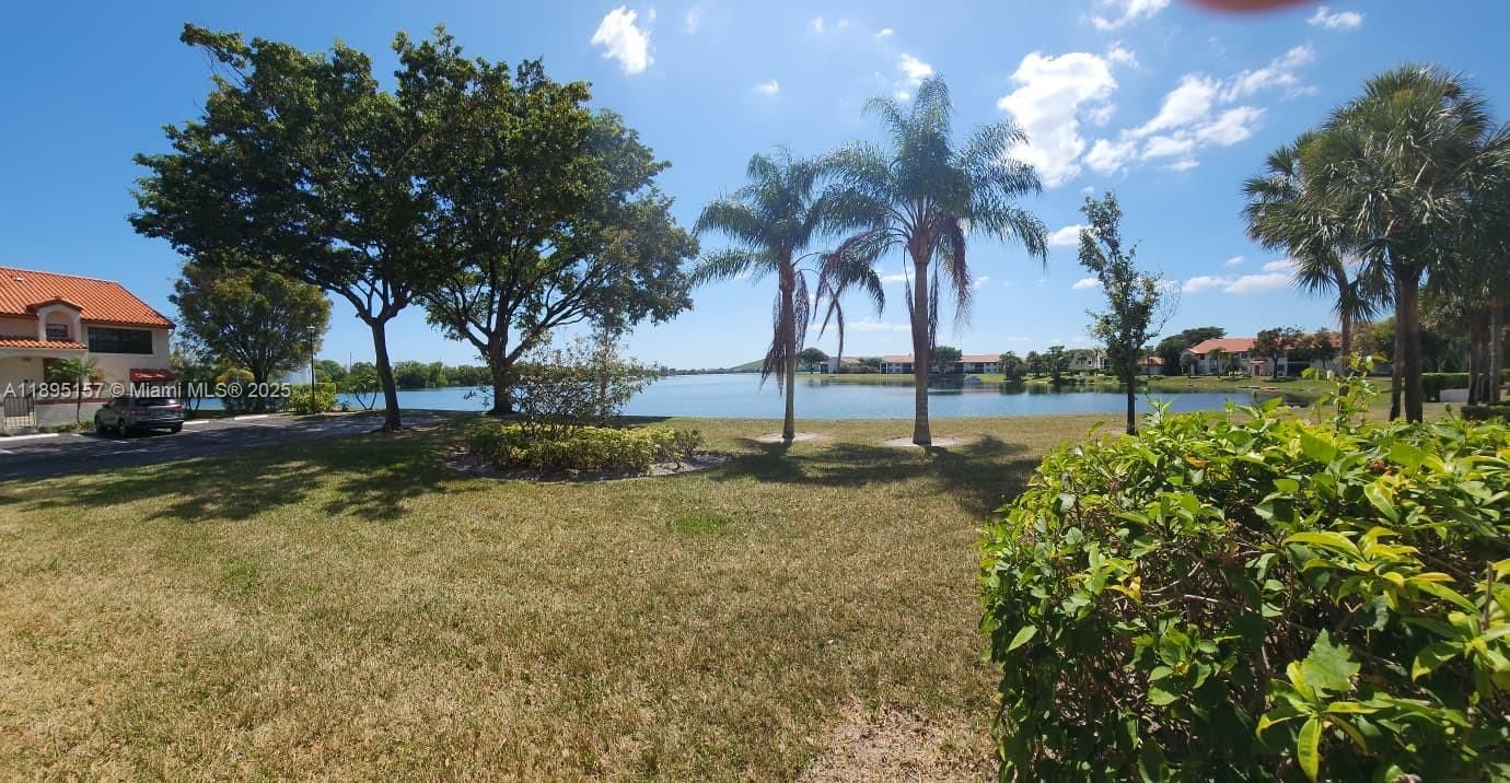 待售: $279,900 (2 贝兹, 2 浴室, 1150 平方英尺)