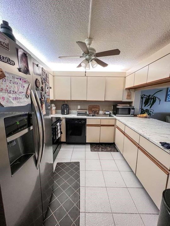 待售: $279,900 (2 贝兹, 2 浴室, 1150 平方英尺)