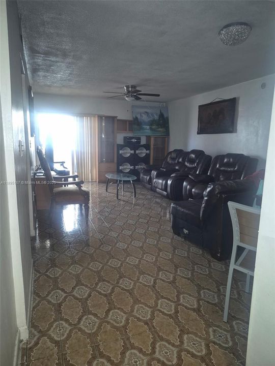 En Venta: $205,000 (2 camas, 1 baños, 0 Pies cuadrados)