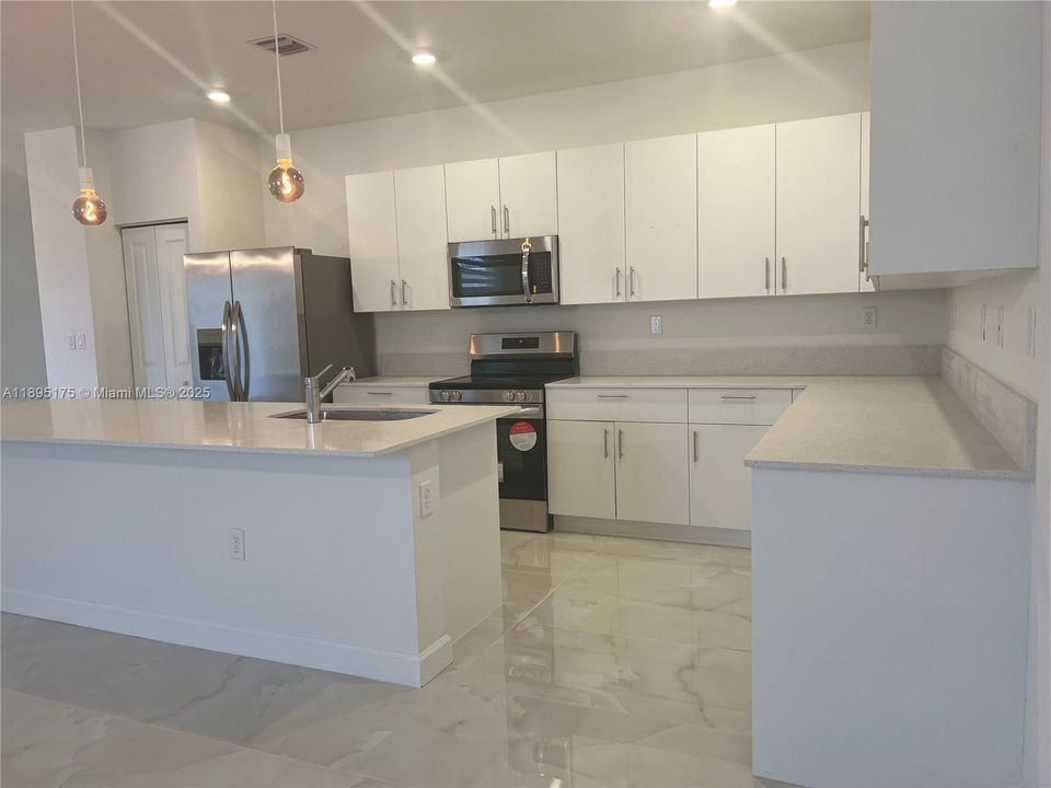 For Rent: $4,700 (5 beds, 4 baths, 0 Square Feet)