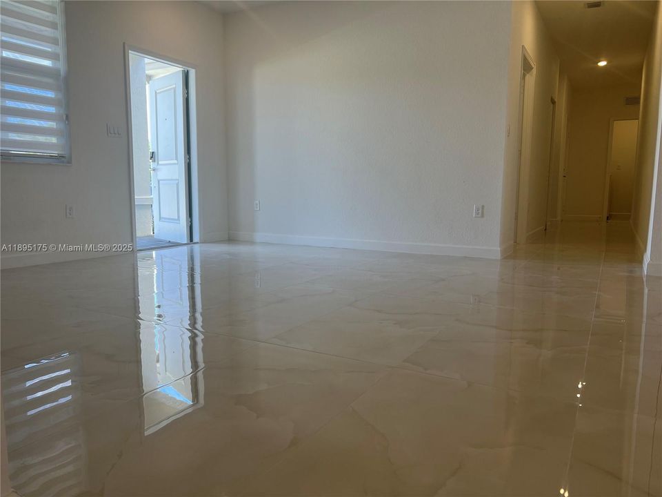 For Rent: $4,700 (5 beds, 4 baths, 0 Square Feet)