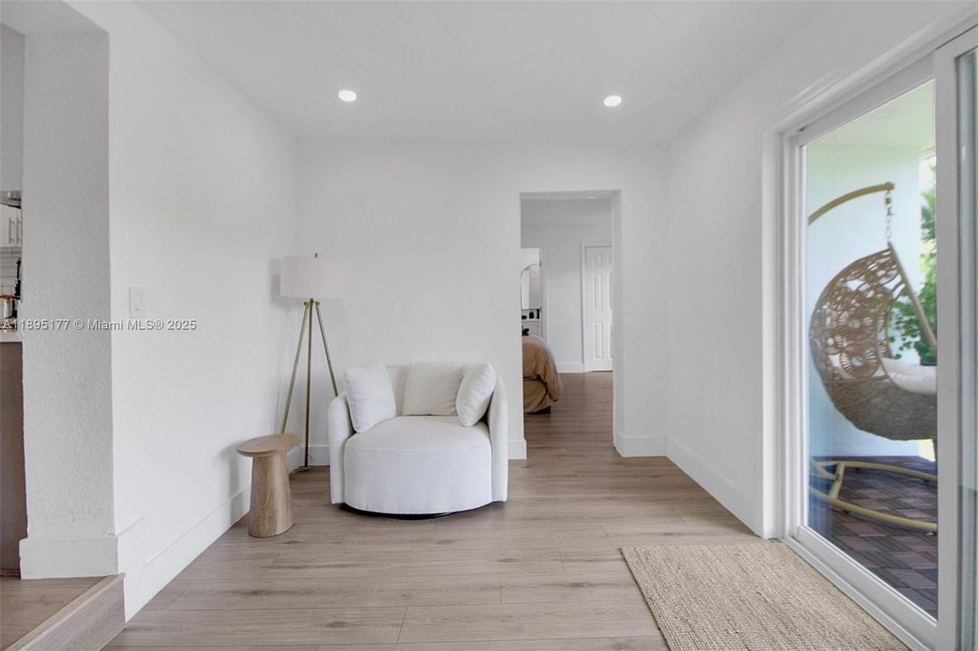 出租: $6,500 (5 贝兹, 4 浴室, 2094 平方英尺)