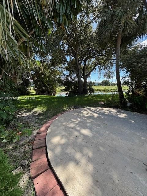 Active With Contract: $3,200 (3 beds, 2 baths, 1465 Square Feet)