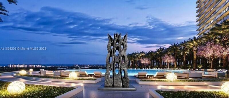 For Sale: $919,900 (2 beds, 2 baths, 1057 Square Feet)