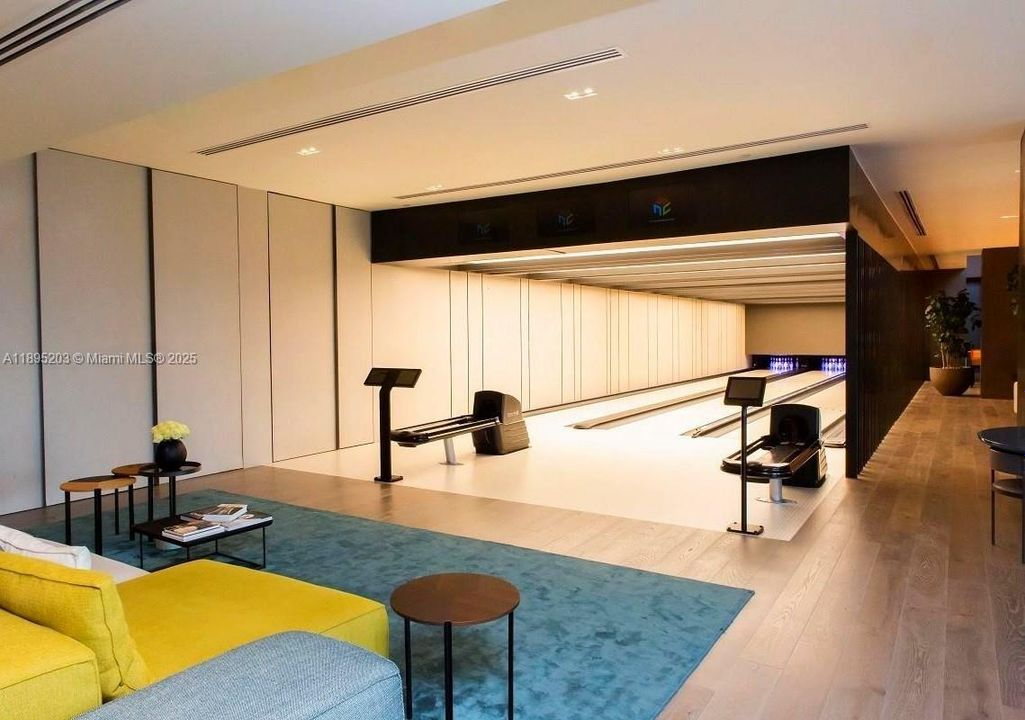 For Sale: $919,900 (2 beds, 2 baths, 1057 Square Feet)