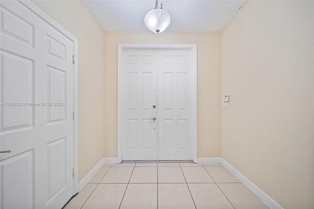 待售: $535,497 (5 贝兹, 2 浴室, 2693 平方英尺)