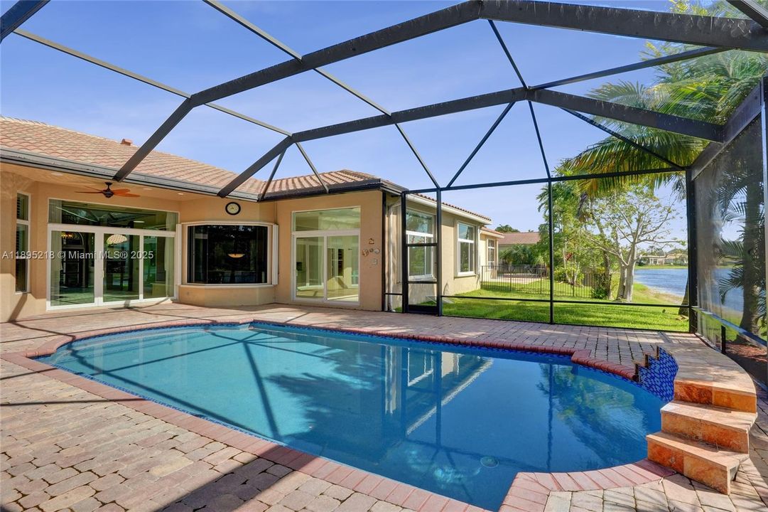 En Venta: $1,950,000 (5 camas, 3 baños, 3183 Pies cuadrados)