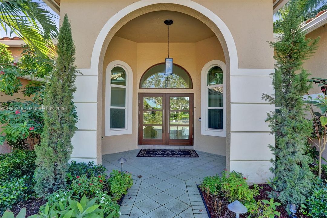 En Venta: $1,950,000 (5 camas, 3 baños, 3183 Pies cuadrados)