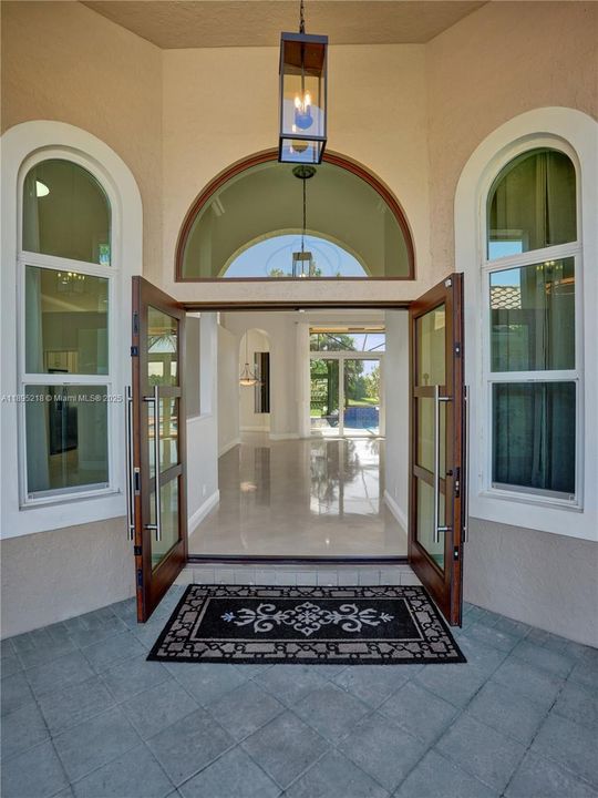 En Venta: $1,950,000 (5 camas, 3 baños, 3183 Pies cuadrados)