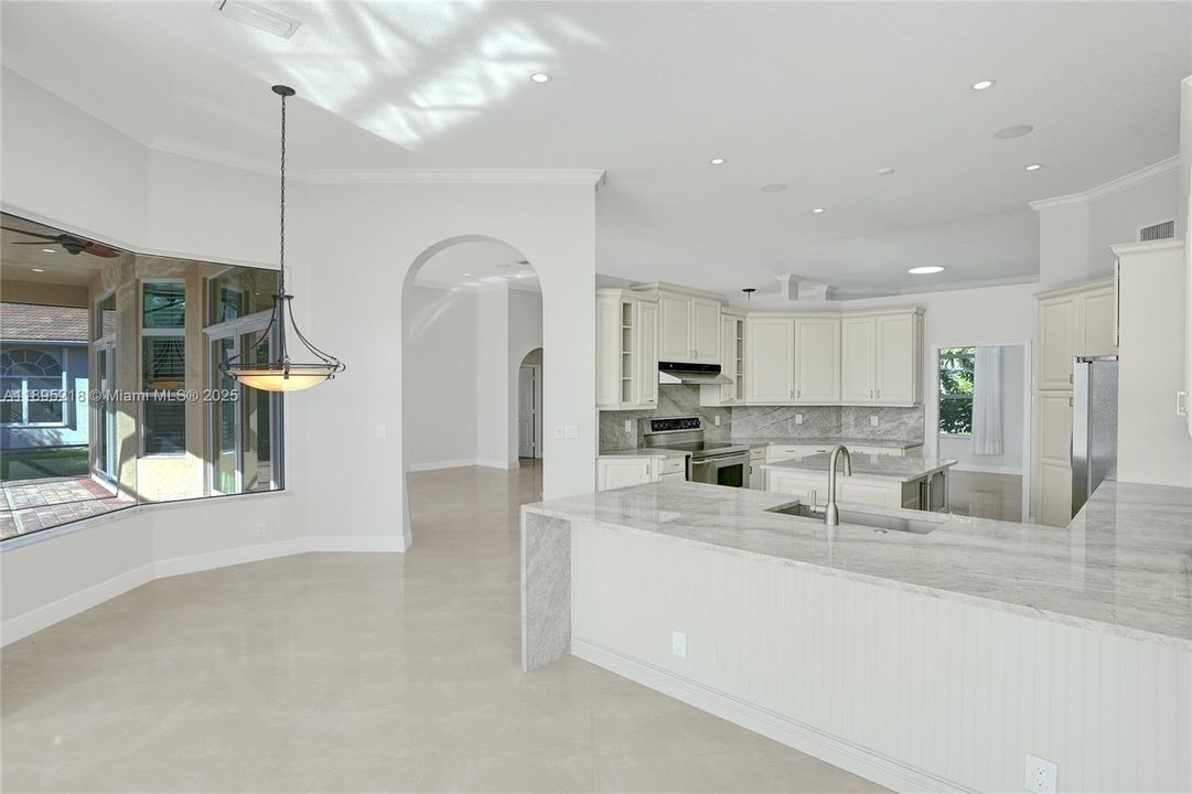 En Venta: $1,950,000 (5 camas, 3 baños, 3183 Pies cuadrados)