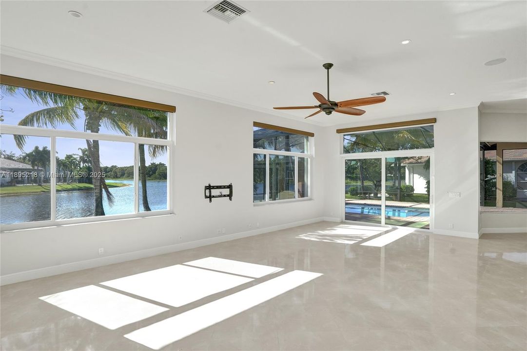 En Venta: $1,950,000 (5 camas, 3 baños, 3183 Pies cuadrados)