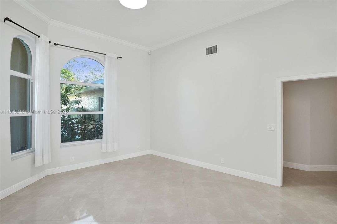 En Venta: $1,950,000 (5 camas, 3 baños, 3183 Pies cuadrados)