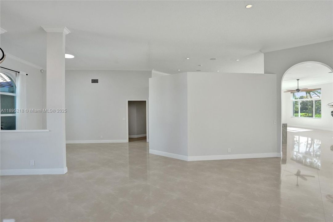 En Venta: $1,950,000 (5 camas, 3 baños, 3183 Pies cuadrados)