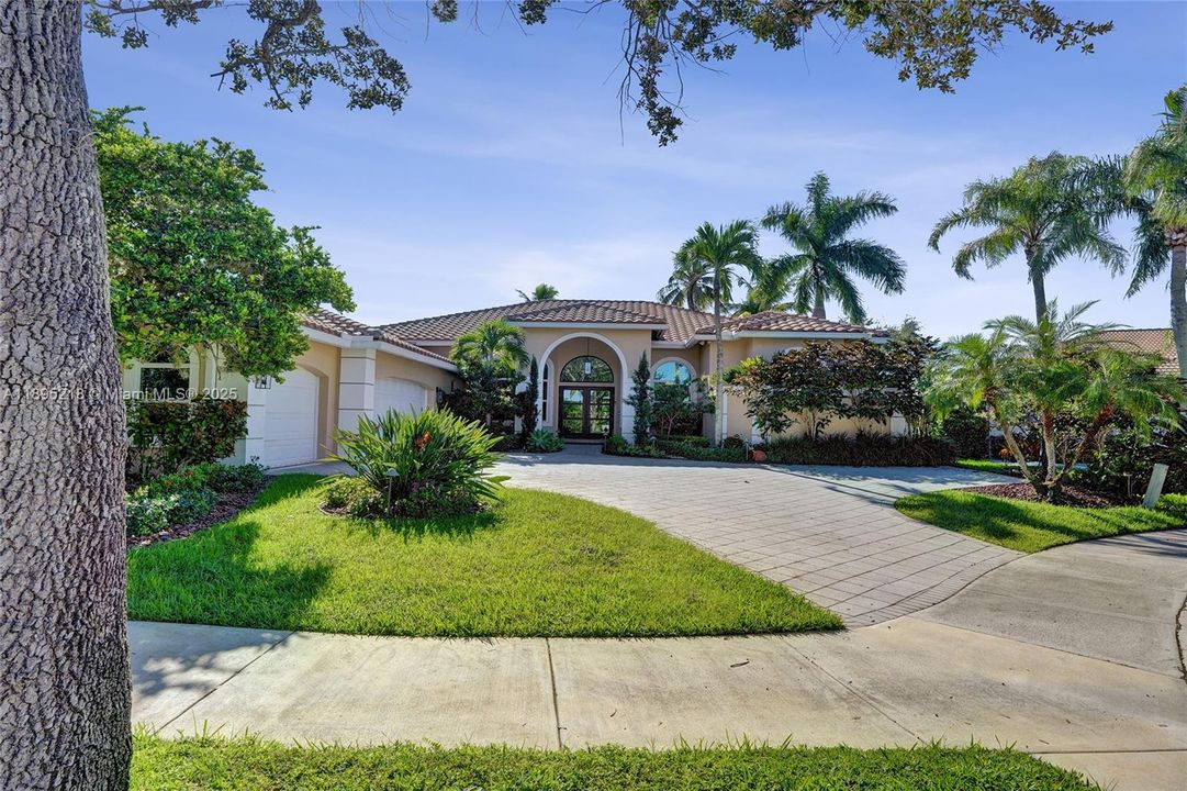 En Venta: $1,950,000 (5 camas, 3 baños, 3183 Pies cuadrados)