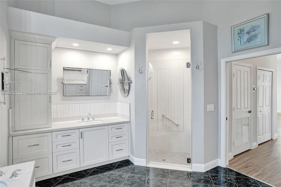 En Venta: $1,950,000 (5 camas, 3 baños, 3183 Pies cuadrados)