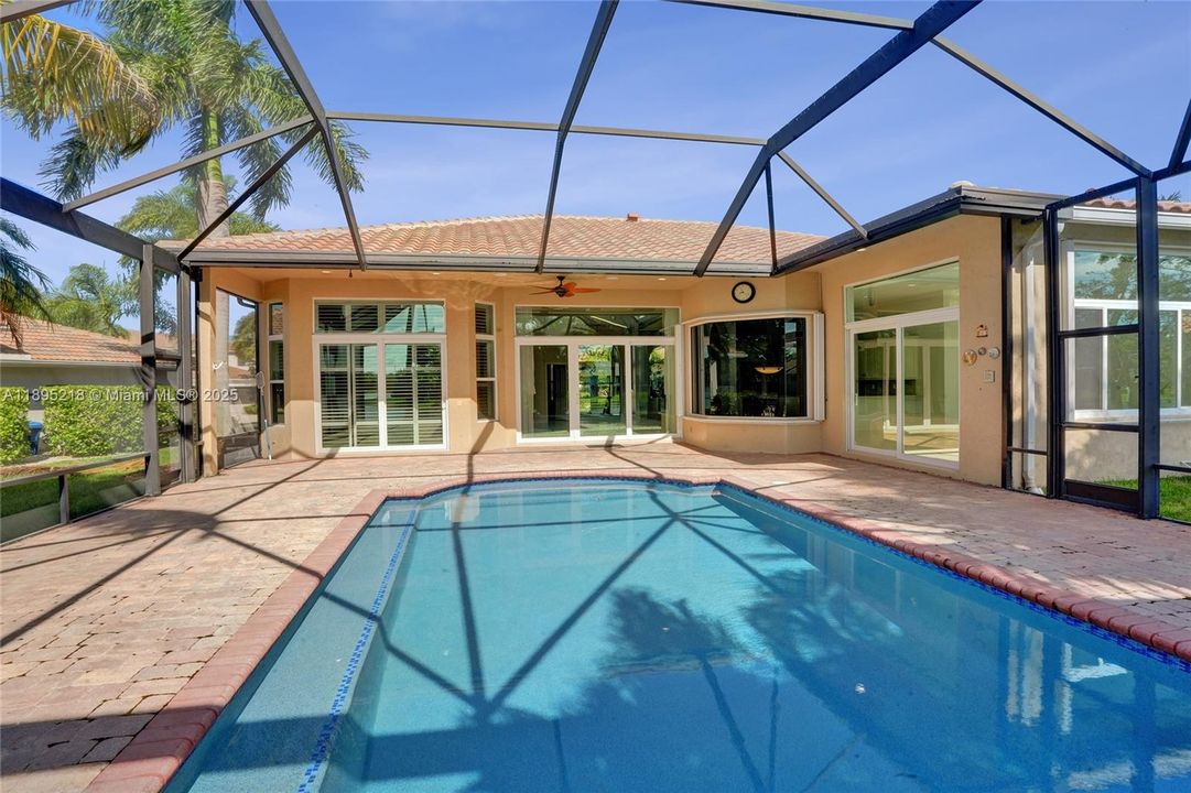 En Venta: $1,950,000 (5 camas, 3 baños, 3183 Pies cuadrados)