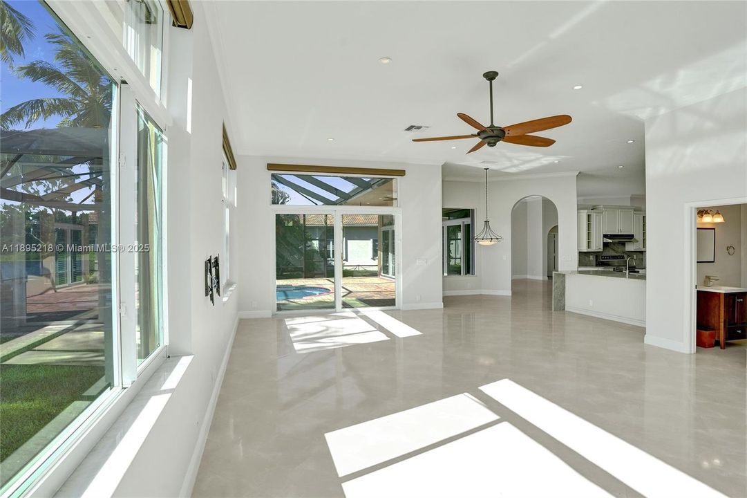 En Venta: $1,950,000 (5 camas, 3 baños, 3183 Pies cuadrados)