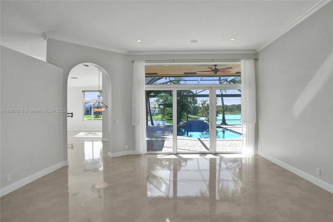 En Venta: $1,950,000 (5 camas, 3 baños, 3183 Pies cuadrados)