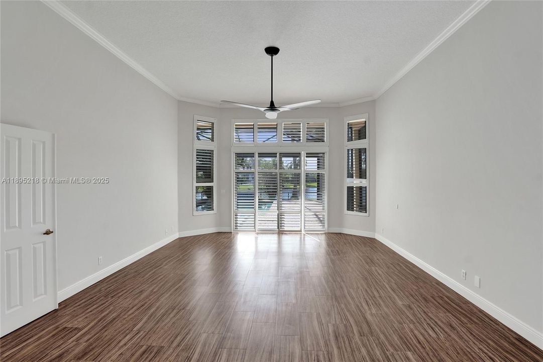 En Venta: $1,950,000 (5 camas, 3 baños, 3183 Pies cuadrados)