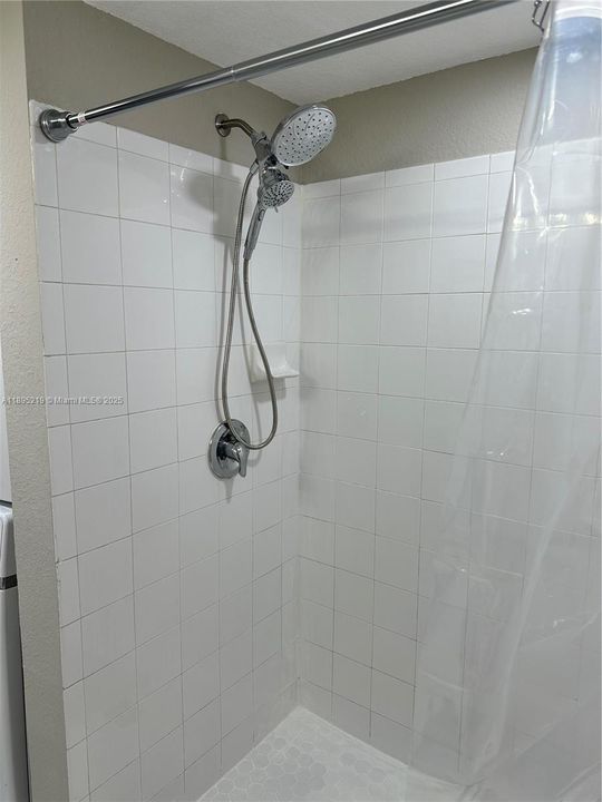 Под контрактом: $1,800 (1 спален, 1 ванн, 650 Квадратных фут)