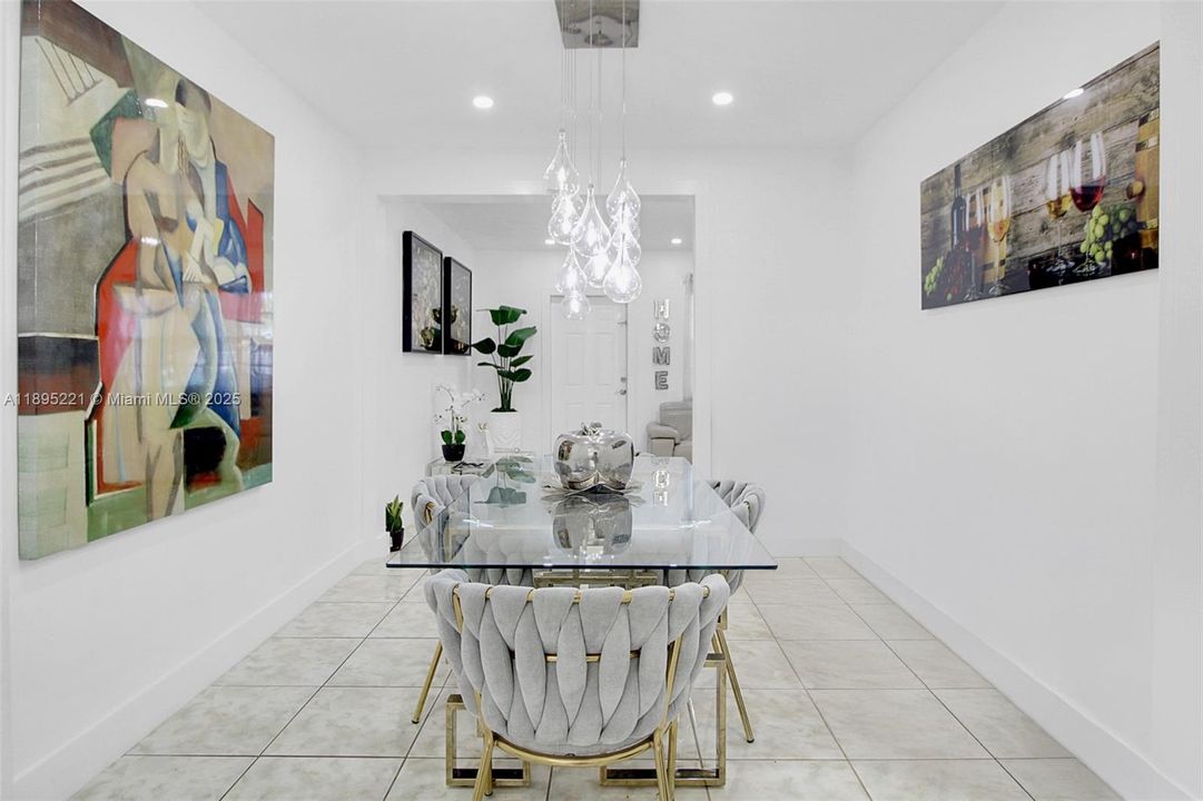 Active With Contract: $775,000 (4 beds, 3 baths, 1500 Square Feet)