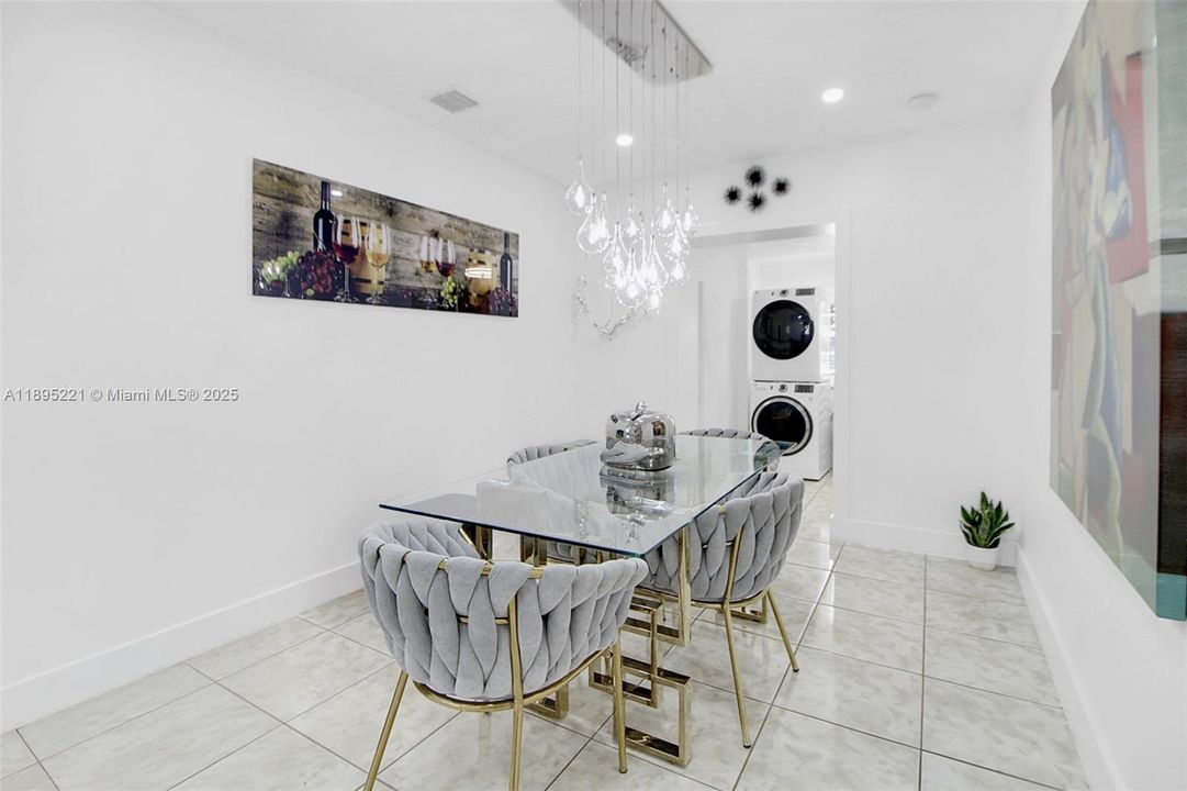 Active With Contract: $775,000 (4 beds, 3 baths, 1500 Square Feet)