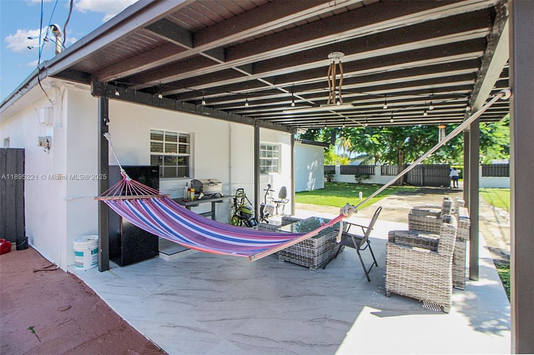 Active With Contract: $775,000 (4 beds, 3 baths, 1500 Square Feet)