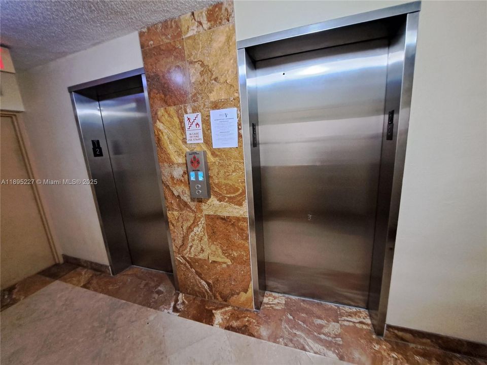 For Sale: $189,000 (1 beds, 1 baths, 778 Square Feet)