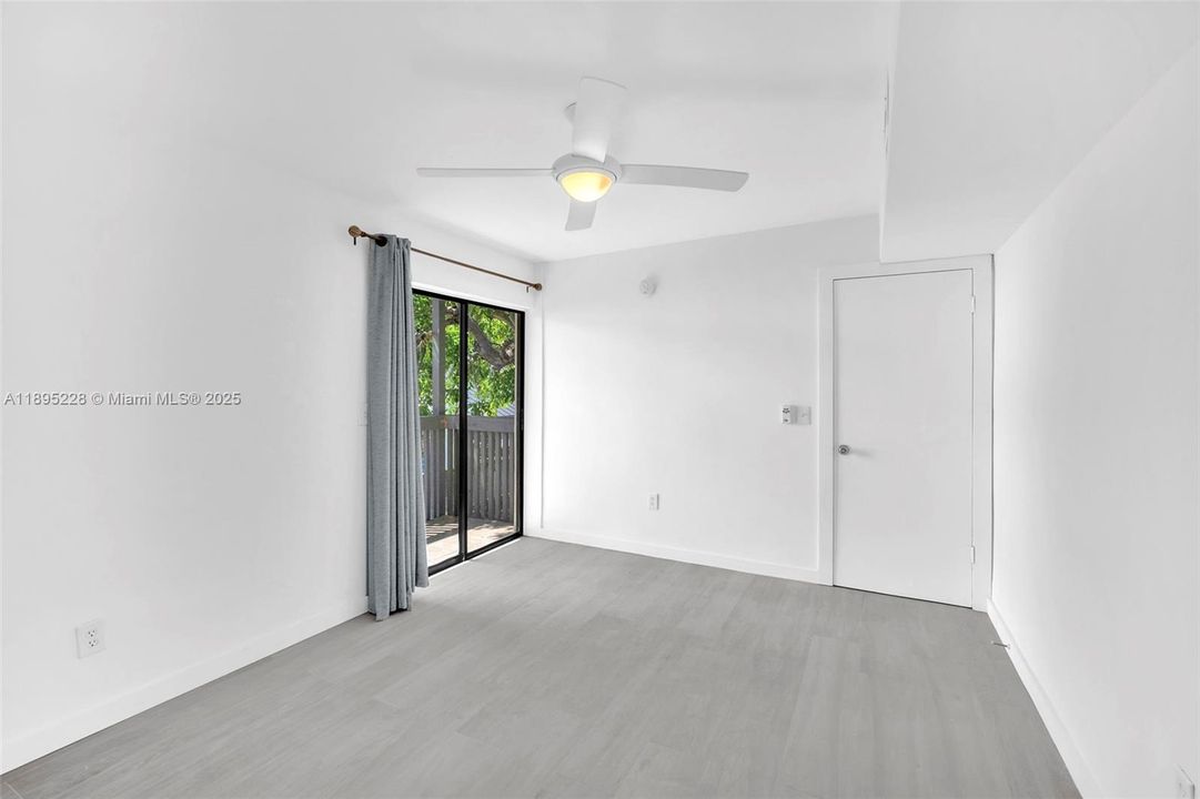 最近租的: $3,500 (2 贝兹, 2 浴室, 1064 平方英尺)