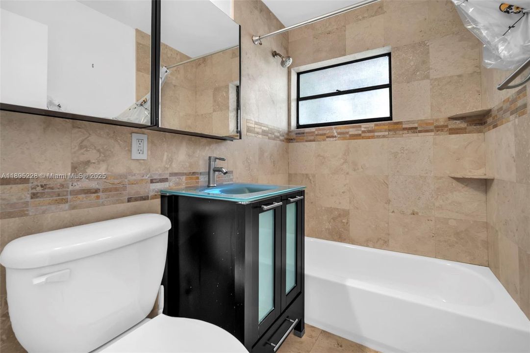 最近租的: $3,500 (2 贝兹, 2 浴室, 1064 平方英尺)