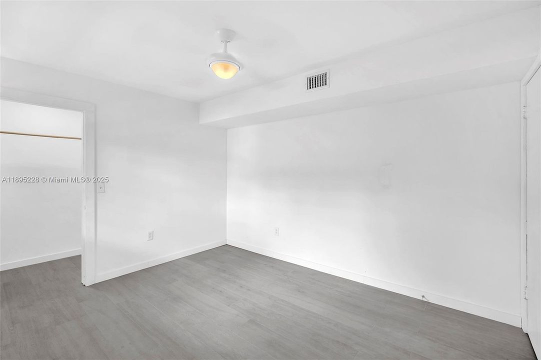 最近租的: $3,500 (2 贝兹, 2 浴室, 1064 平方英尺)