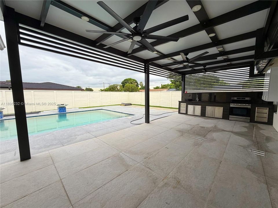 最近租的: $4,000 (3 贝兹, 2 浴室, 1763 平方英尺)