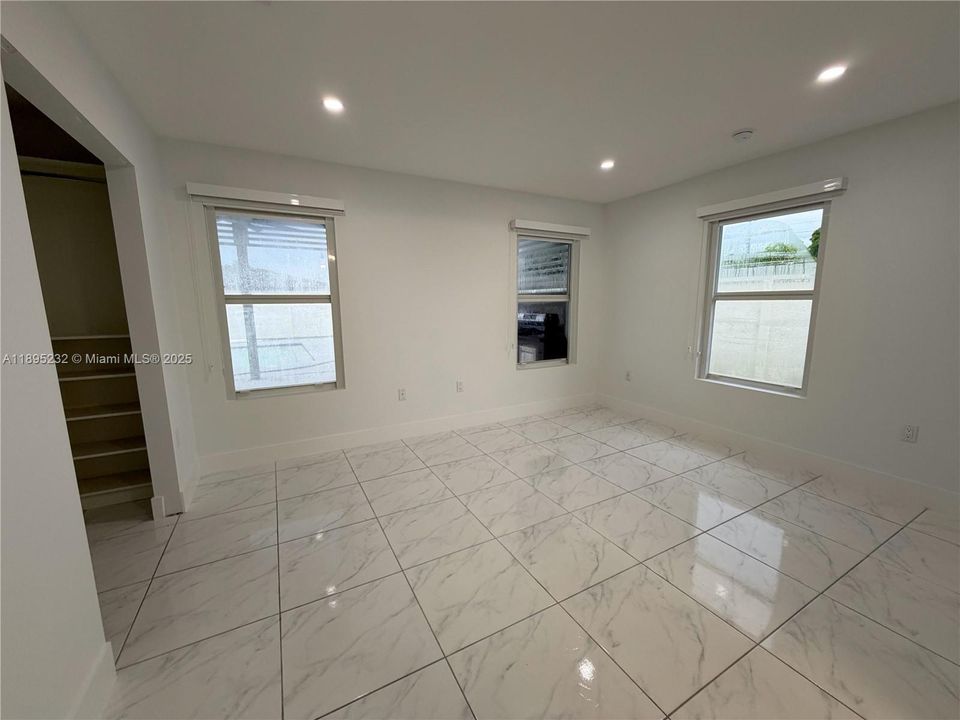 最近租的: $4,000 (3 贝兹, 2 浴室, 1763 平方英尺)