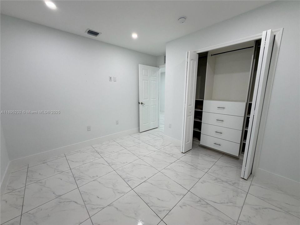 最近租的: $4,000 (3 贝兹, 2 浴室, 1763 平方英尺)