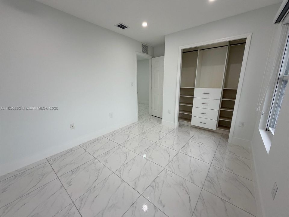 最近租的: $4,000 (3 贝兹, 2 浴室, 1763 平方英尺)