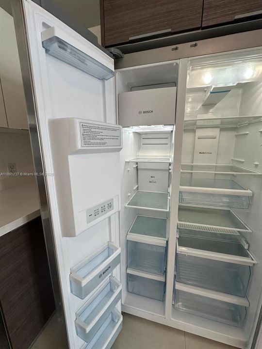 Recently Rented: $2,800 (1 beds, 1 baths, 722 Square Feet)