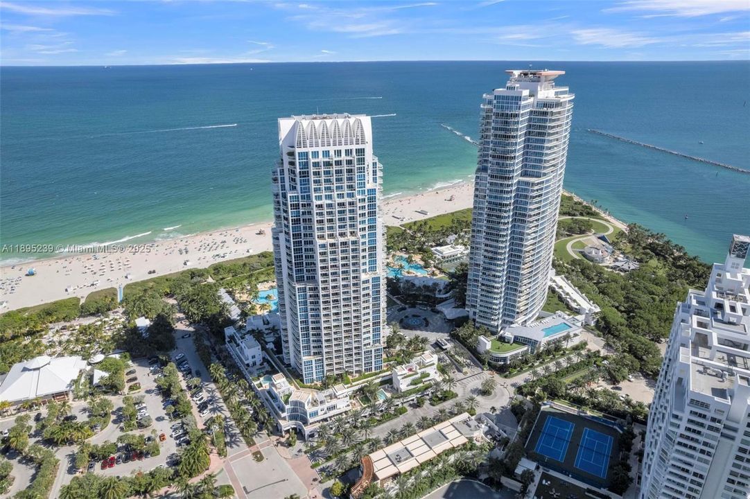 На продажу: $3,700,000 (2 спален, 2 ванн, 1897 Квадратных фут)