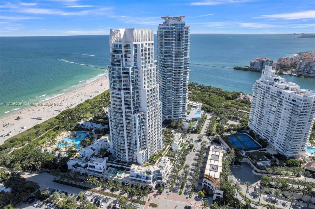 На продажу: $3,700,000 (2 спален, 2 ванн, 1897 Квадратных фут)