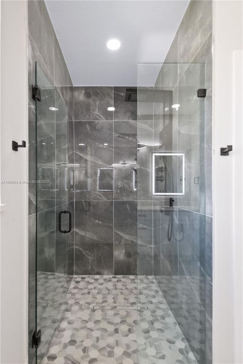 For Sale: $398,000 (4 beds, 2 baths, 1522 Square Feet)