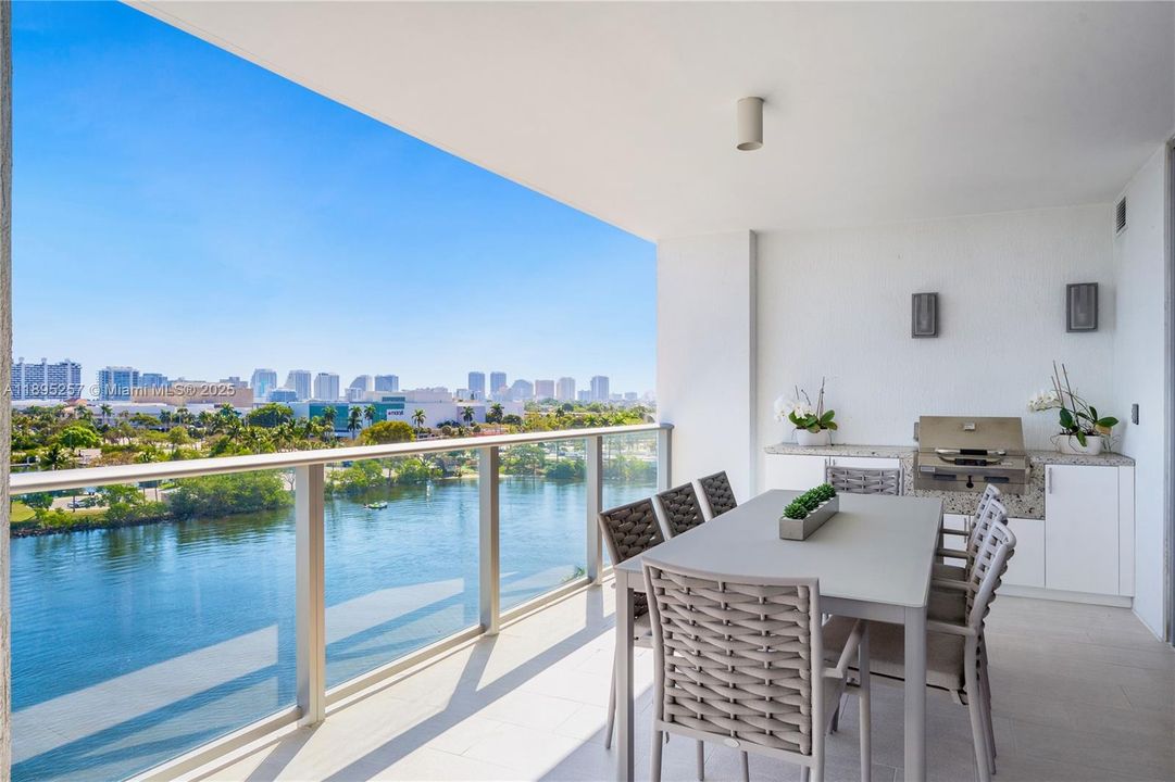 Active With Contract: $2,399,000 (3 beds, 3 baths, 2422 Square Feet)