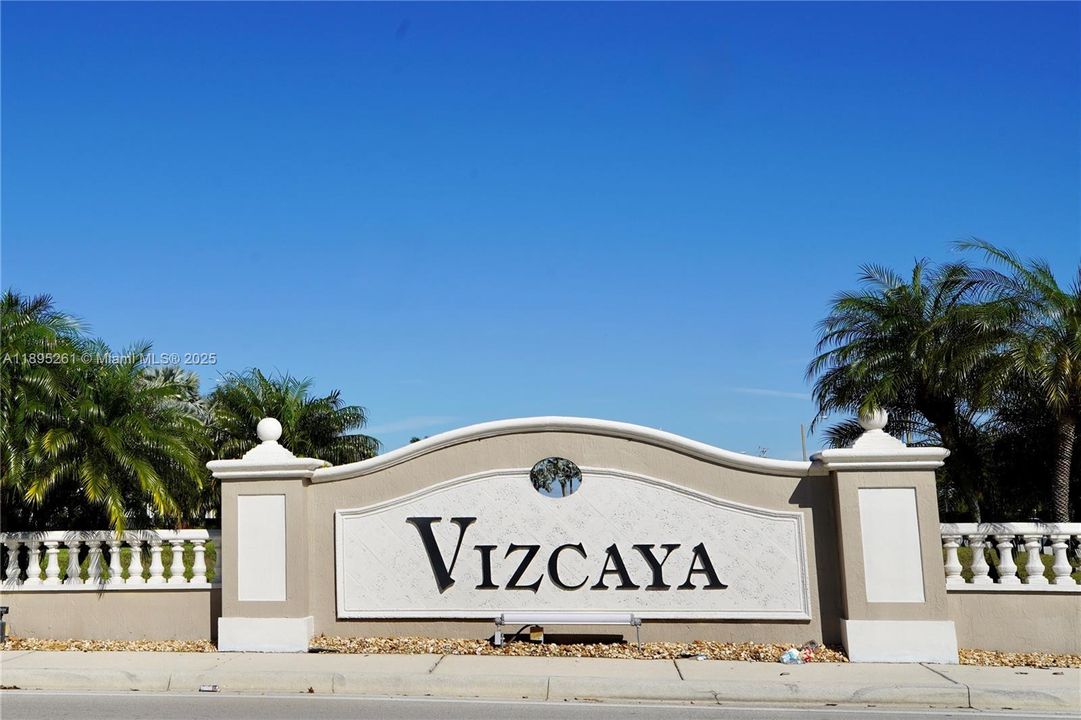 For Sale: $487,000 (3 beds, 3 baths, 1304 Square Feet)