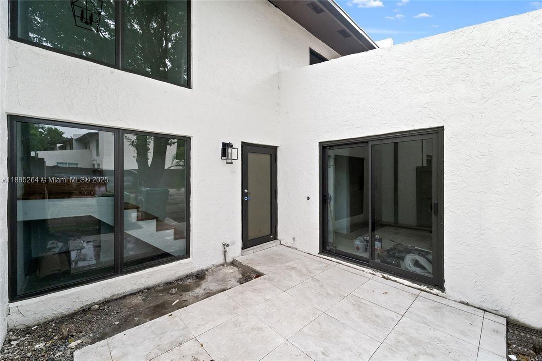 Recientemente alquilado: $3,100 (3 camas, 2 baños, 1378 Pies cuadrados)