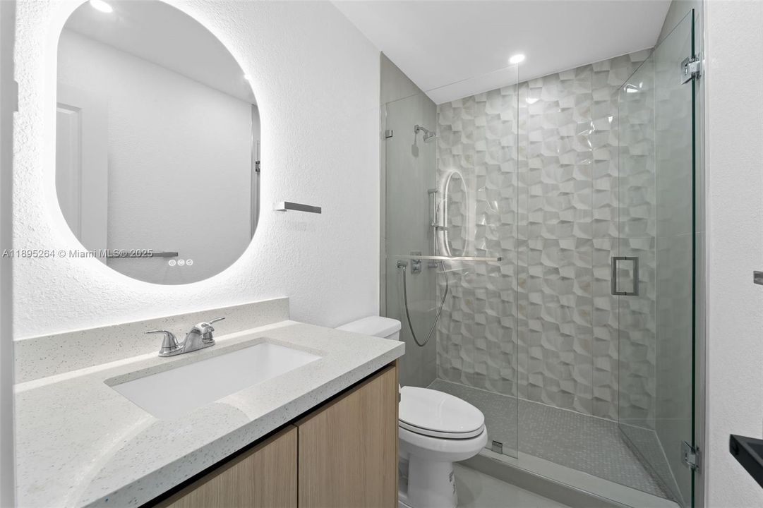 Recientemente alquilado: $3,100 (3 camas, 2 baños, 1378 Pies cuadrados)