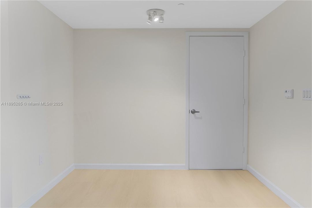 En Venta: $430,000 (1 camas, 1 baños, 845 Pies cuadrados)