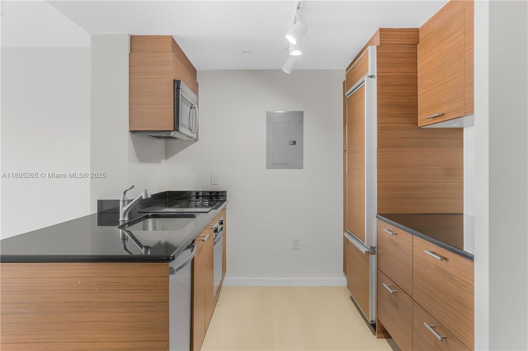 En Venta: $430,000 (1 camas, 1 baños, 845 Pies cuadrados)